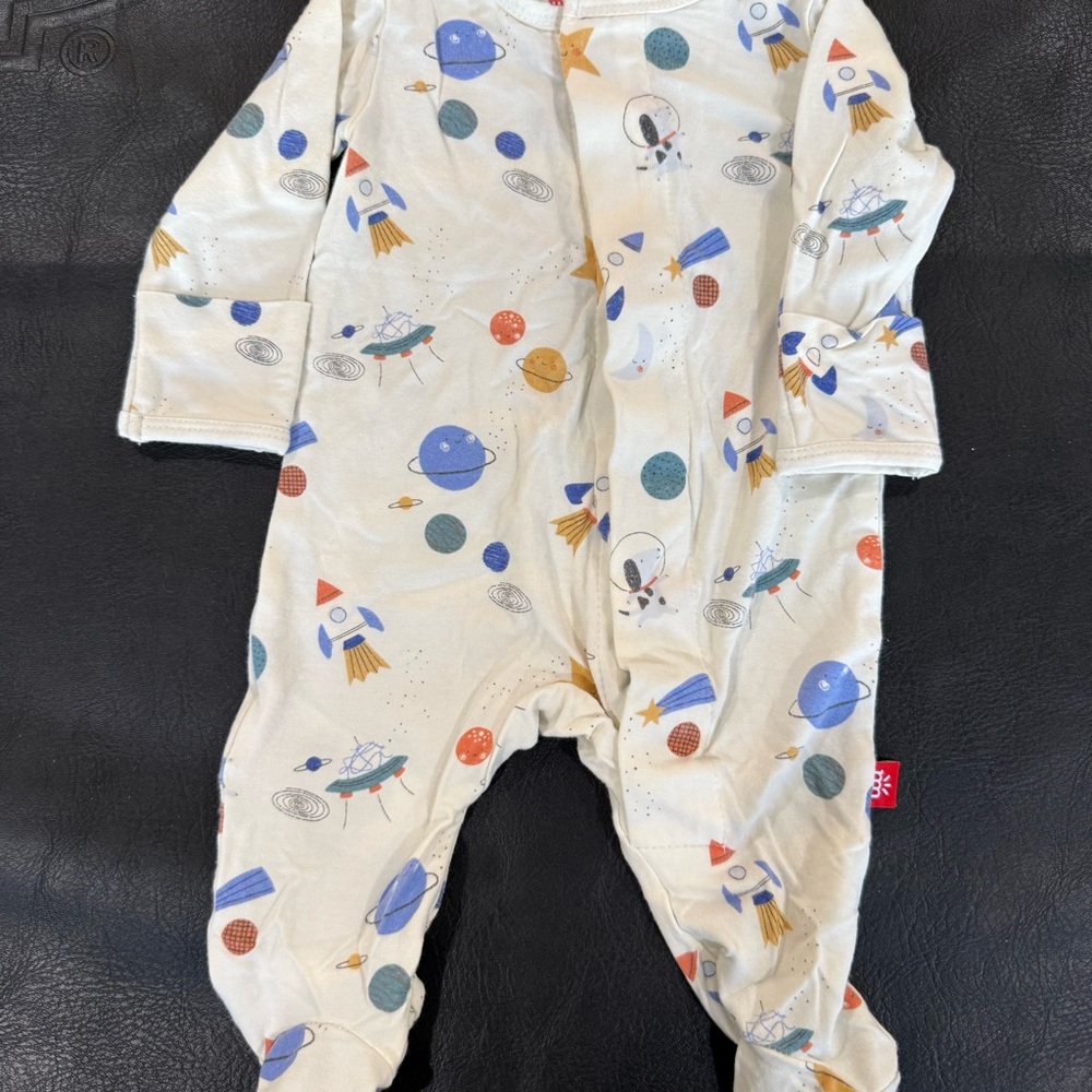 Magnetic Me Cream Space Adventure Footie